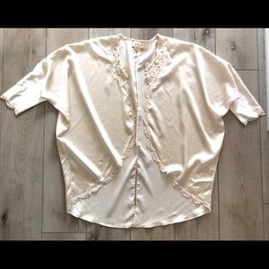 Vintage Victoria Secret Bat Wing kimono Robe Open Front Ivory Silky